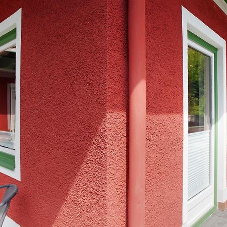 Aparthotel Flying Hirsch Stall Exterior foto